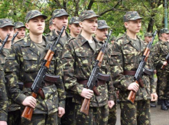 Военный комиссариат Волжского проводит набор мужчин на службу по контракту