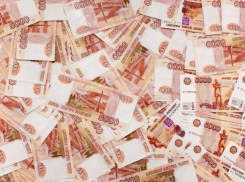 Волжская фирма задолжала клиентам 100 тысяч рублей за хлипкие пластиковые окна и двери