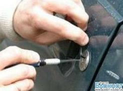 В Волжском обокрали «Mitsubishi»