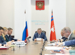 Жилые дома пострадали после атаки БПЛА в Волгограде 