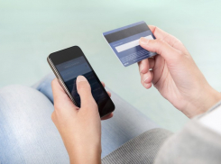 Воспитатель из Волжского стала жертвой мошенников