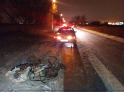 В Волжском водитель сбил пожилого велосипедиста