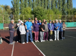 В Волжском ветераны тенниса закрыли сезон