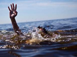 В Волжском устанавливают личность утонувшей женщины