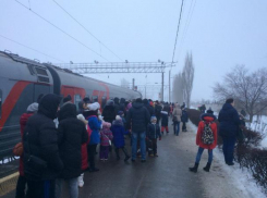 Пройти через толпу в поезд-музей с ребенком не реально, - волжанин