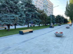 Новые скамейки установили на будущем волжском Арбате