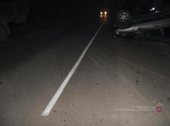 На трассе под Волгоградом КамАЗ протаранил иномарку: пострадал водитель 