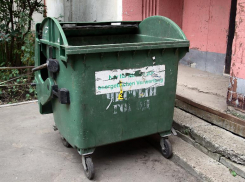В Волжском горели мусорные контейнеры