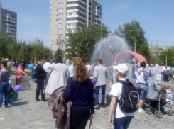 На главной площади Волжского заработали фонтаны