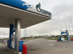 В Волжском продолжают расти цены на бензин