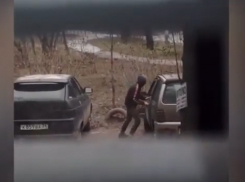 В Волжском подросток тренировался вскрывать автомобили