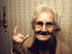 Волжанам предложили выбрать «супербабушку»