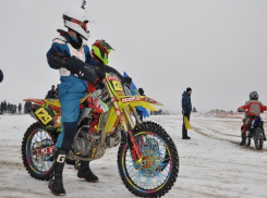 Появились первые фотографии с мотокросса «Битва на Волге» в Волжском