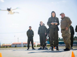 Оказывать доврачебную помощь и управлять БПЛА учатся школьники под Волжским