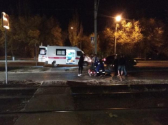 Водитель иномарки снес бабушку на «зебре» в Волжском