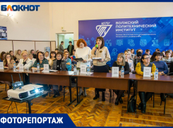 В Волжском обсудили вопросы профориентации молодежи: фоторепортаж