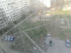 «Встать негде»: волжане в MAXе массово жалуются на дефицит парковок
