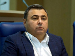 Депутат Волгоградской облдумы не платит коммуналку: долг более 200 тысяч при доходе в 5,5 млн в год