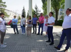 В Волжском подняли вопрос озеленения города