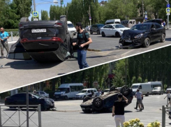 Kia перевернулась на крышу от удара: серьезное ДТП на Космонавтов в Волжском