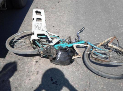 Под Волгоградом автоледи на фургоне задавила 78-летнего велосипедиста