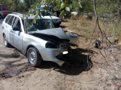 Водитель легковушки попал в больницу после ДТП с автокраном в Волжском