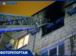 Репортаж с места ЧП в 5-этажке Волжского: все, что известно о погибшем и пожаре