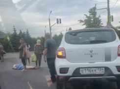 Водитель иномарки сбил пожилую женщину на пешеходном переходе в Волжском