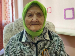 В Волгограде 106-летняя женщина сделала прививку от COVID-19