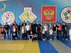 Судебные приставы организовали семейный спортивный праздник в Волжском
