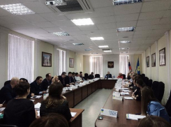 После долгих прений депутаты все-таки приняли бюджет 2017 в Волжском