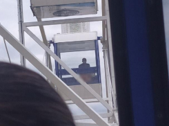 Откровенные сцены заметили посетители аттракциона