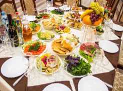 Мясо для бруталов и сладости для неженок: в кафе «ЭтО» любой найдет блюдо для себя