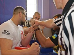 У волжан 11 медалей открытого чемпионата и первенство ВолГАУ по армрестлингу