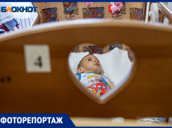 Как малыши с инвалидностью живут в доме ребенка в Волжском: фоторепортаж