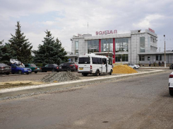 На Привокзальной площади Волжского кипит масштабное преображение