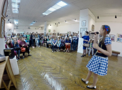 В Волжском открылась отчётная выставка работ Художественной школы 