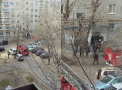 Волжан напугали пожарные машины у жилого дома