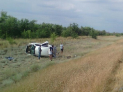 Взорвавшееся колесо стало причиной смертельного ДТП под Волгоградом