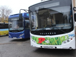 Пригородные автобусы отменили выходной день в Волжском