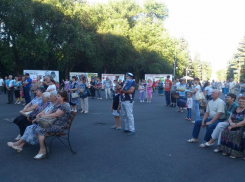 День святого Валентина по-нашему: Петр и Феврония объединили взрослых и детей в парке Волжского