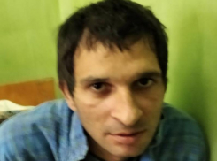 В медучреждение Волгограда попал неизвестный мужчина
