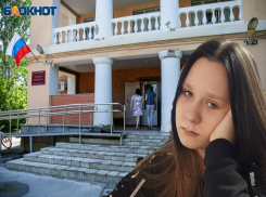 «Дочь сильно мучает неврология», - в Волжском мама покалеченной на школьном стадионе девочки рассказала о ее состоянии 