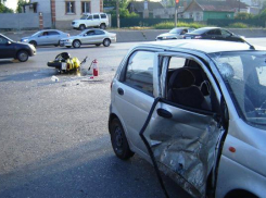 В Волжском мотоциклист протаранил «Дэу-Матиз» на перекрестке