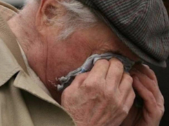 Дедушку развели на 230 тысяч рублей в торговом центре Волжского