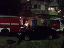 Жилая квартира и отечественный автомобиль сгорели ночью в Волжском
