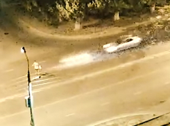 Родился в рубашке: пешеход чудом выжил после жуткого наезда иномарки в Волжском 