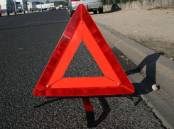 В Волжском ночью столкнулись две легковушки: 19-летняя девушка в больнице