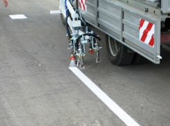 В Волжском приступили к нанесению дорожной разметки