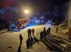 Волжане стали свидетелями большого пожара в волгоградском «Ашане»